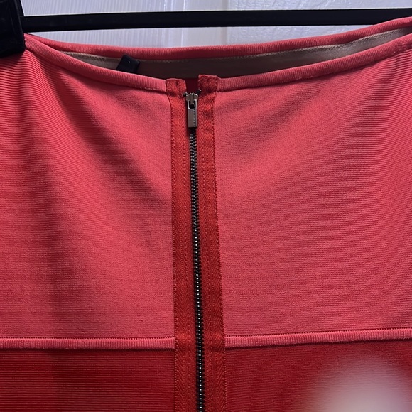 YES 🙌🏼 THIS IS THAT DRESS BeBe Coral Strapless Alyona Dress as seen on TV! - Picture 3 of 4